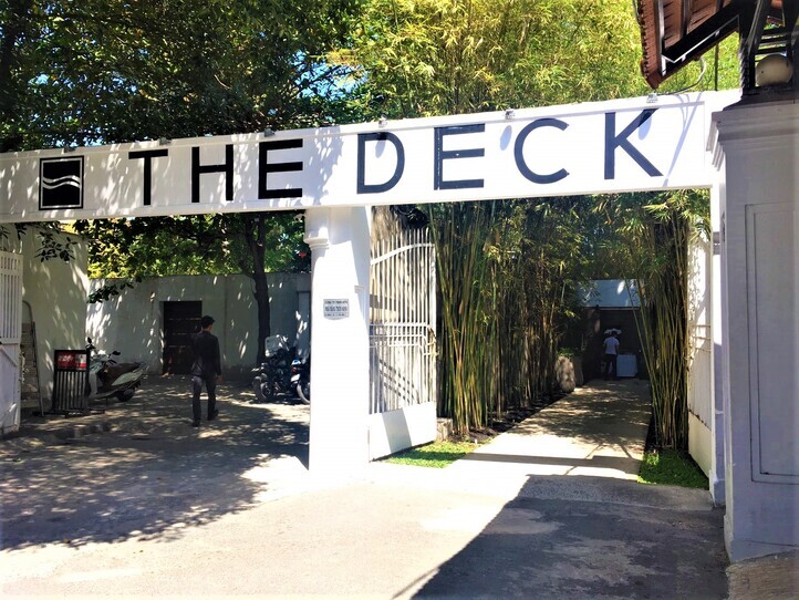 【週末特集】The Deck(ザ デック)でブランチを〜2区タオディエンの川沿いレストラン〜