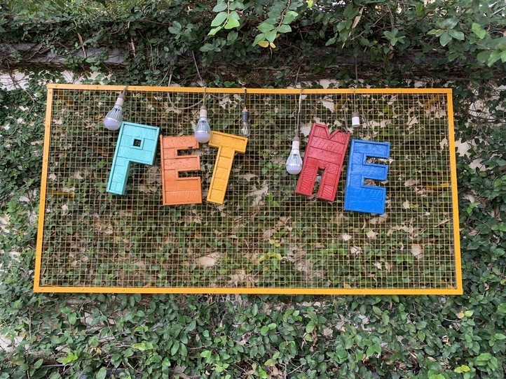 2区のペットカフェ「PET ME」ペットミーで休校期間も楽しもう