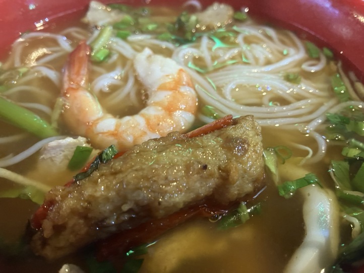進化するベトナム麺!変わり種ブン、フーティウのお店