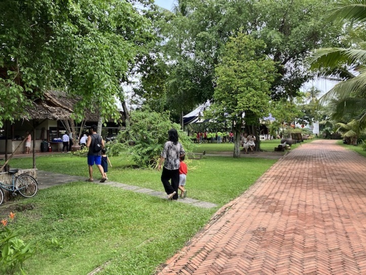 ホーチミン市内バスに乗ってみた&郊外の公園に行ってみた