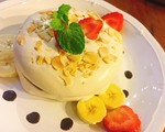 日本人経営の静かで落ち着けるカフェ「KAMAKURA」(カマクラ)