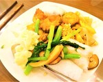 ローカルなベジタリアンバイキング「Nhà Hàng Chay Quận 1 Mãn Tự Vegan」