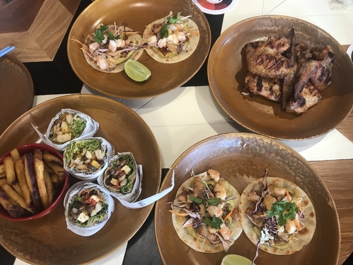 豊富なソースでチキン料理を楽しめる!〜Chickita flame grilled chicken(チキータフレームグリルチキン)〜
