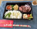 【ホーチミンデリバリー】お肉を食べて体力UP!拘りの絶品ステーキをデリバリーしよう!