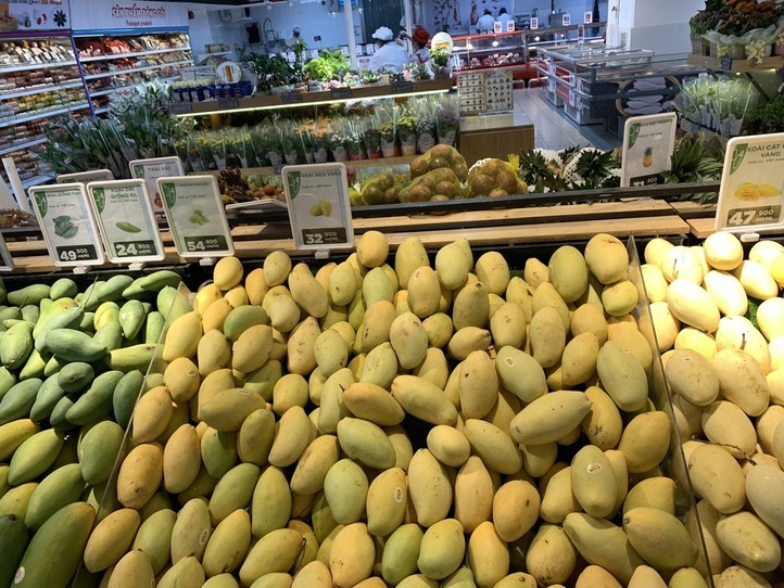 ホーチミンのスーパーで買える、南国フルーツ食べ比べ