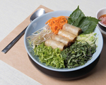 ボンレストラン トマトベースの魚スープ