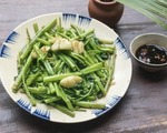 キュー・インドシン 空心菜ニンニク炒め